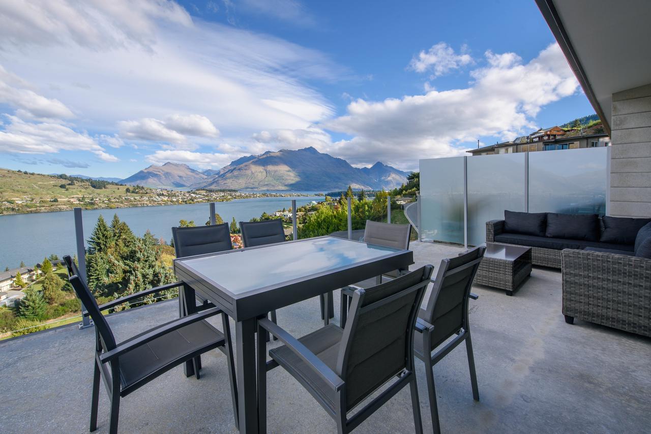 Contemporary Hilltop Abode Queenstown Buitenkant foto