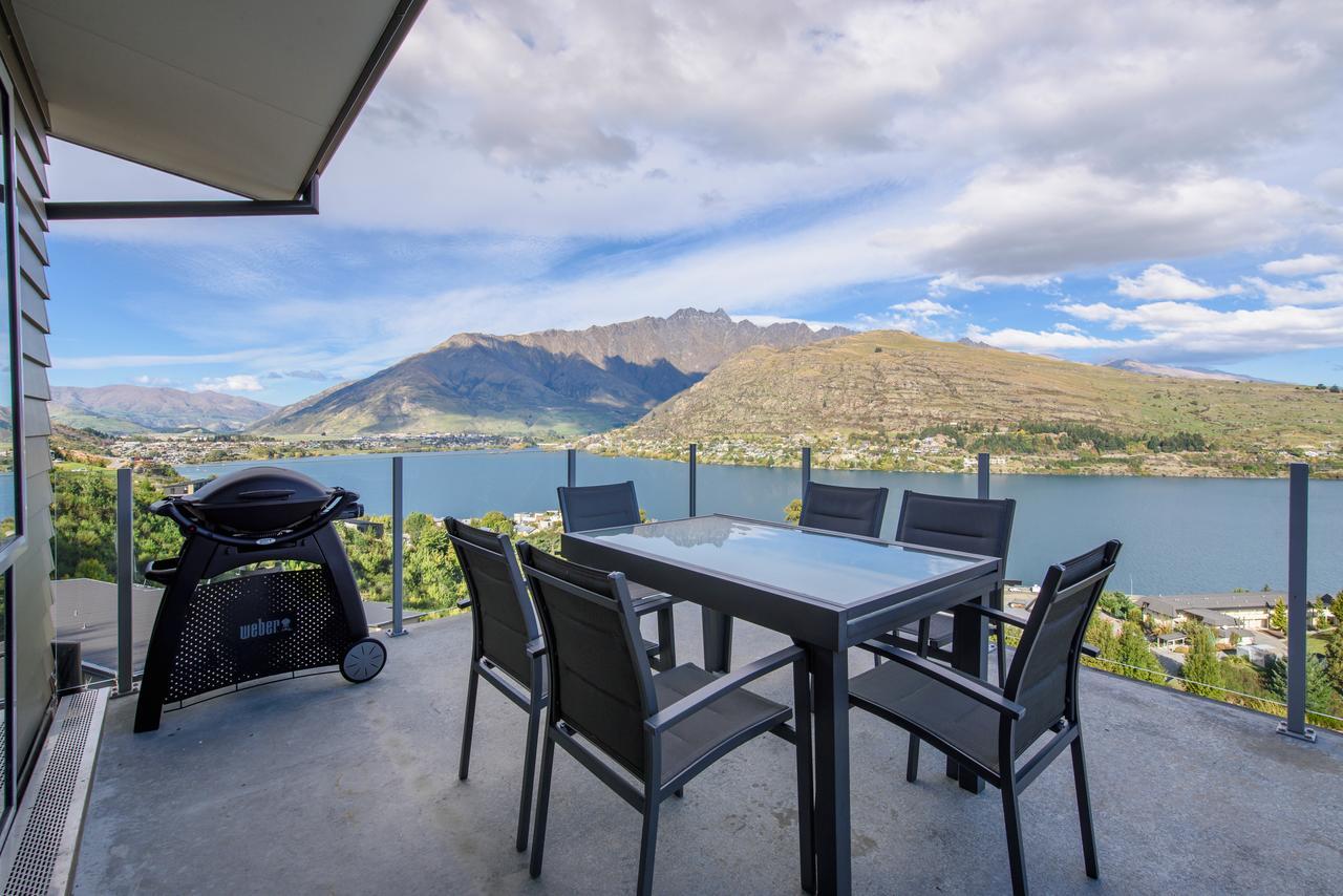 Contemporary Hilltop Abode Queenstown Buitenkant foto