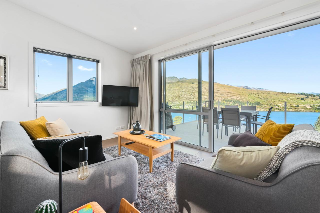 Contemporary Hilltop Abode Queenstown Buitenkant foto