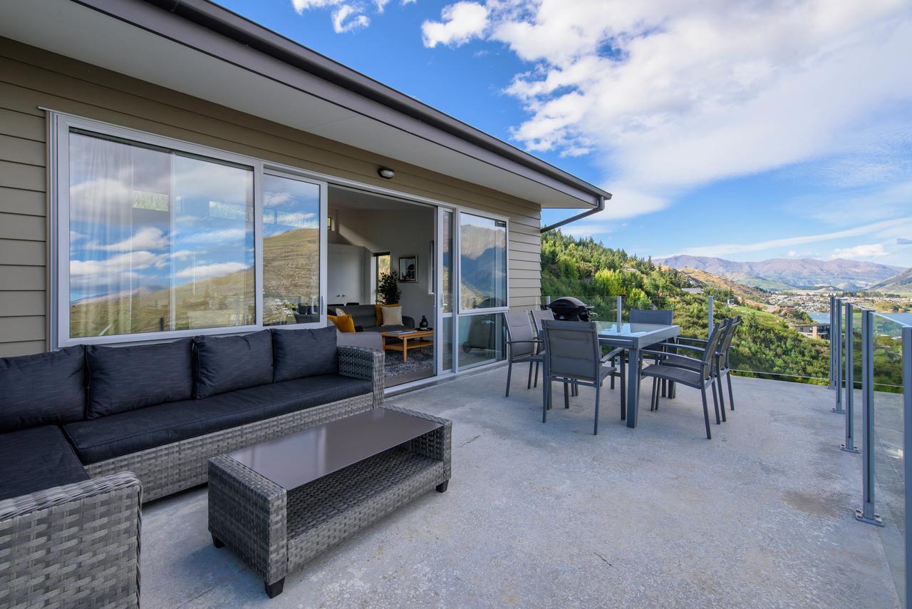Contemporary Hilltop Abode Queenstown Buitenkant foto