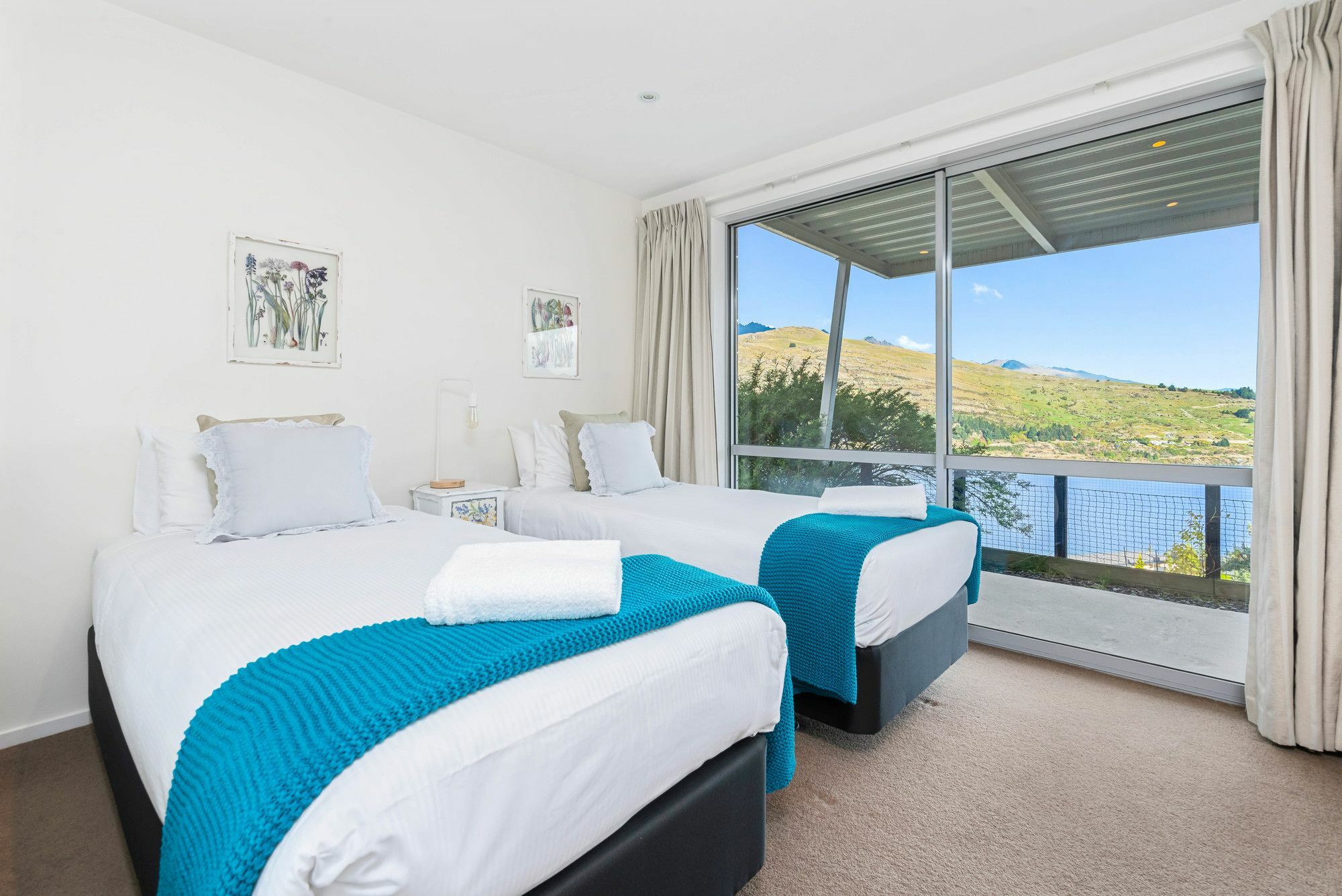 Contemporary Hilltop Abode Queenstown Buitenkant foto